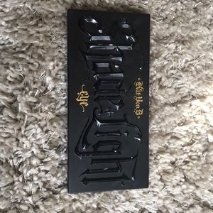 Kat Von D Shade n Light palette. Used one time.